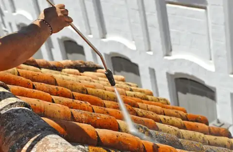 Nettoyage de toitures - Les Gras